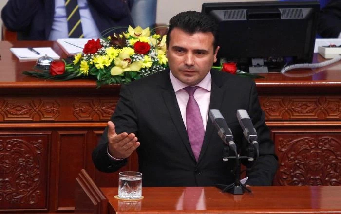 Απορρίφθηκε η πρόταση μομφής κατά του Ζάεφ – Συνεχίζει ως έχει η κυβέρνηση των Σκοπίων